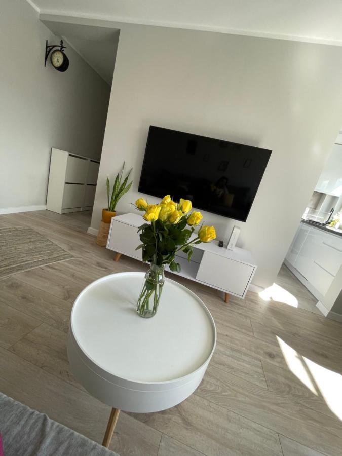 Luxury White By Marta Apartment